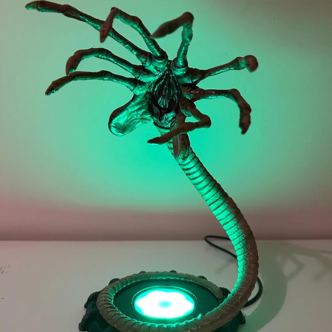 Lampada Notturna Alien Facehug - Lighting Decoration Ideas recensione e prezzo