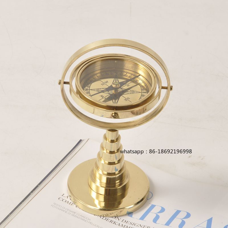 Placcatura da tavolo in oro di - Decor Lighting India recensione e prezzo