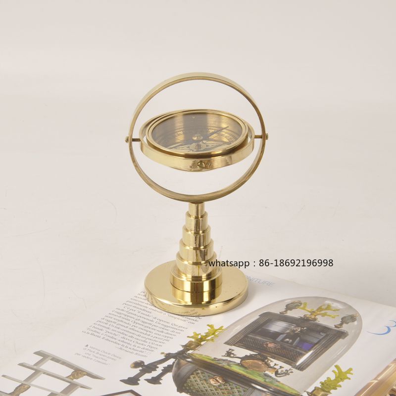 Placcatura da tavolo in oro di - Decor Lighting India recensione e prezzo