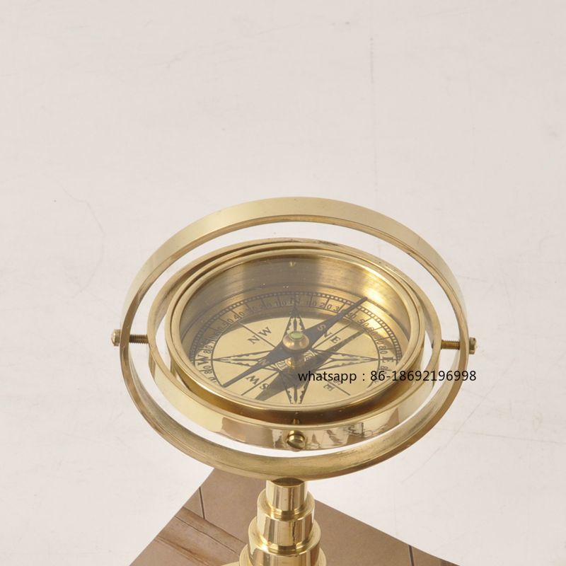 Placcatura da tavolo in oro di - Decor Lighting India recensione e prezzo